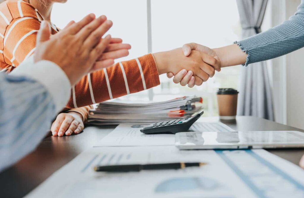 Part-Time CMO vs Full-Time Executive